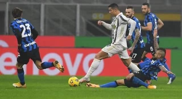  国际米兰主场逆转尤文，榜首争夺白热化  