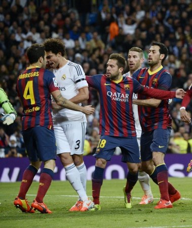  那不勒斯客场轻取维罗纳，克瓦拉茨赫利亚独造四球统治赛场