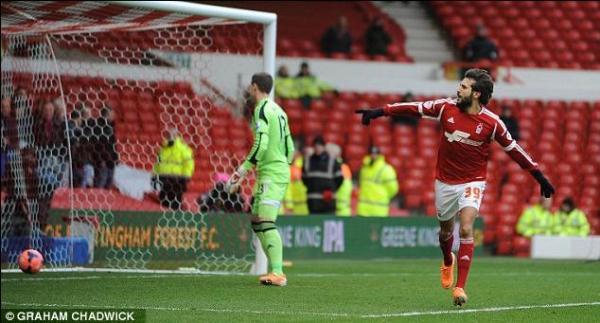  纽卡斯尔联主场雨战艰难拿下诺丁汉森林三分  